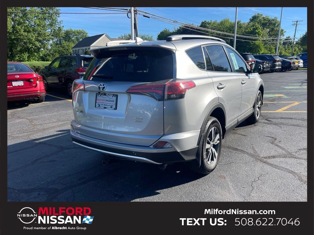 Used 2016 Toyota RAV4 XLE AWD/4WD image 5