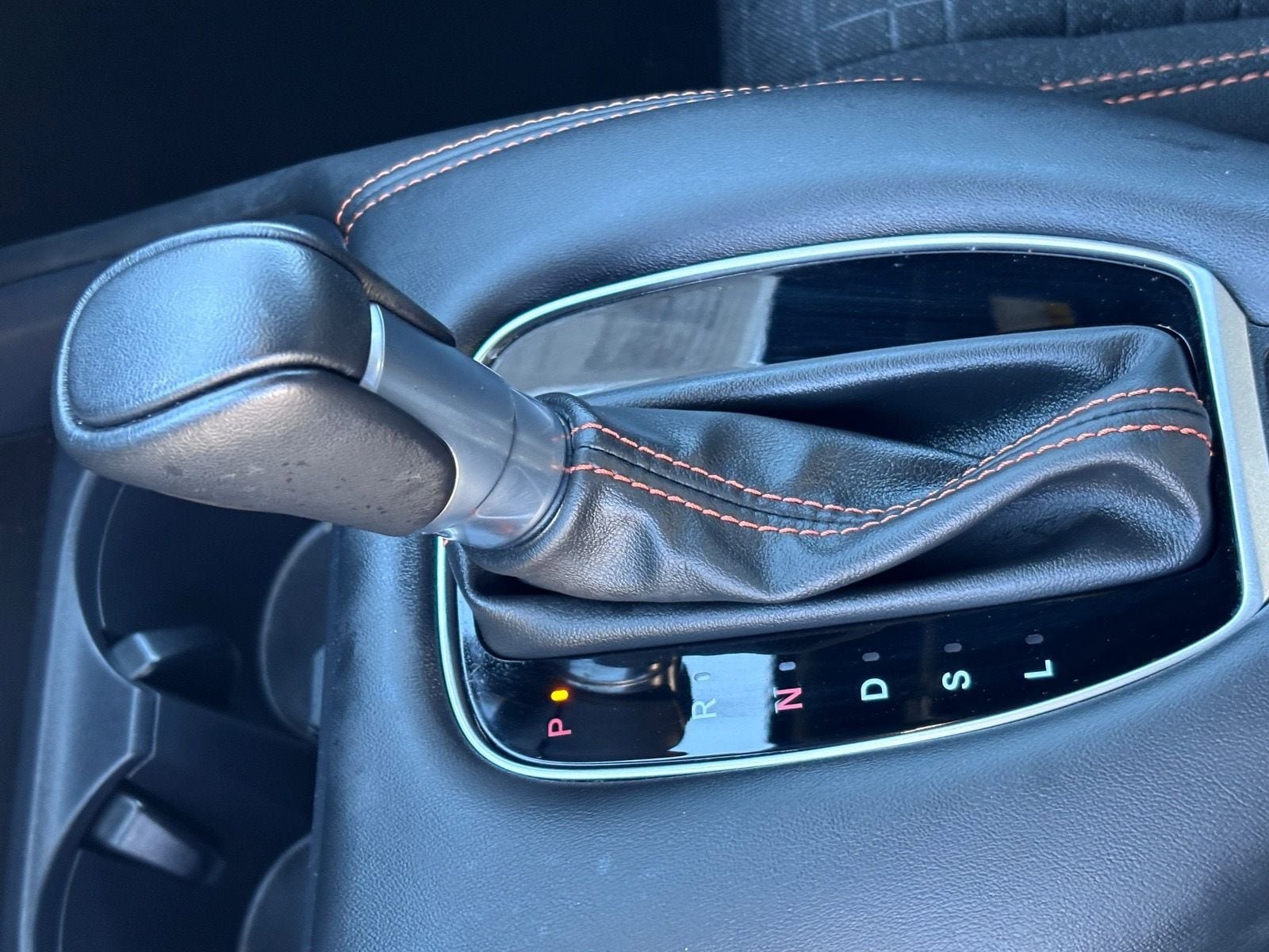 Certified 2025 Honda HR-V Sport image 32