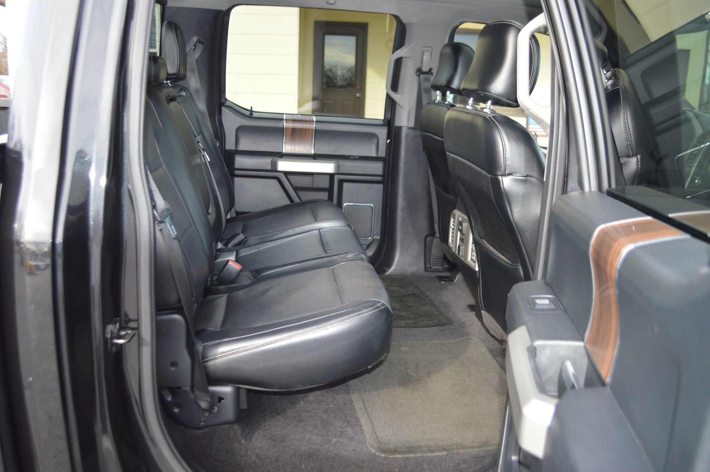 Used 2015 Ford F150 Lariat w/ Equipment Group 502A Luxury image 17