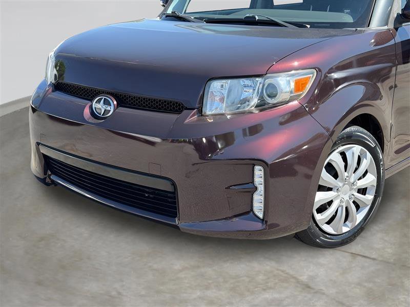 Used 2014 Scion xB FWD image 5