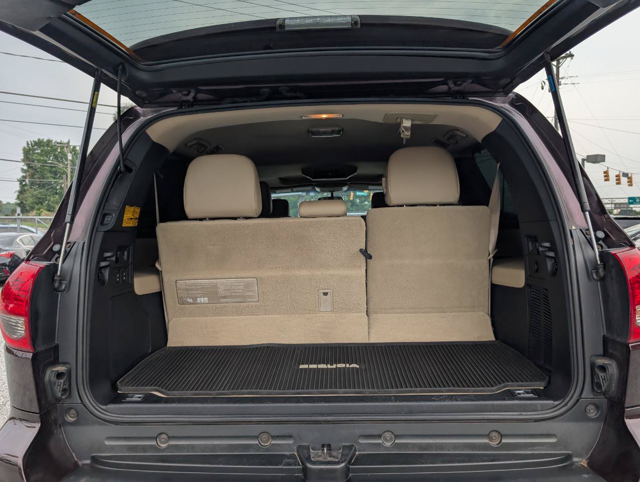 Used 2014 Toyota Sequoia Platinum RWD image 28