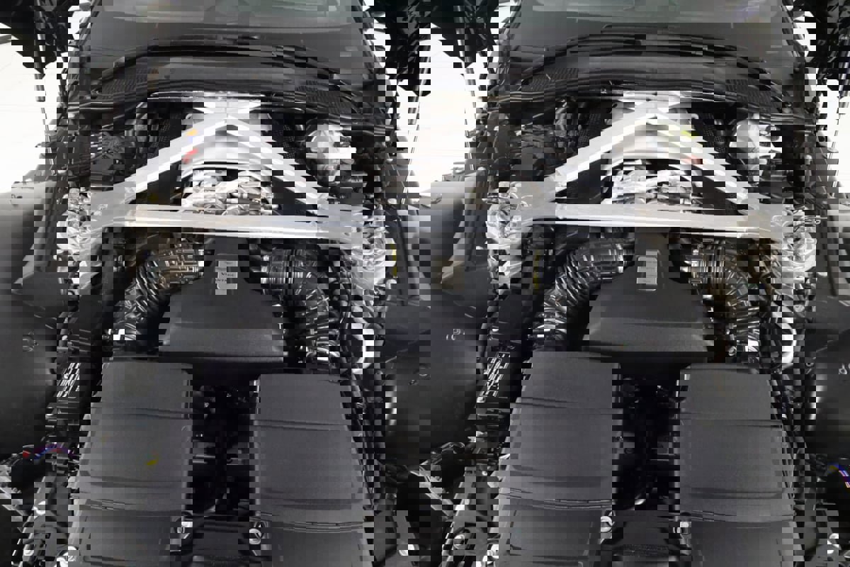 Used 2019 Aston Martin V8 Vantage Coupe image 41