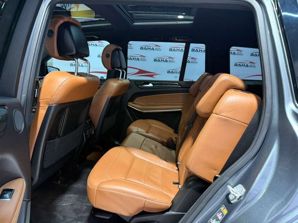 Used 2018 Mercedes-Benz GLS 550 4MATIC w/ Offroad Package image 34