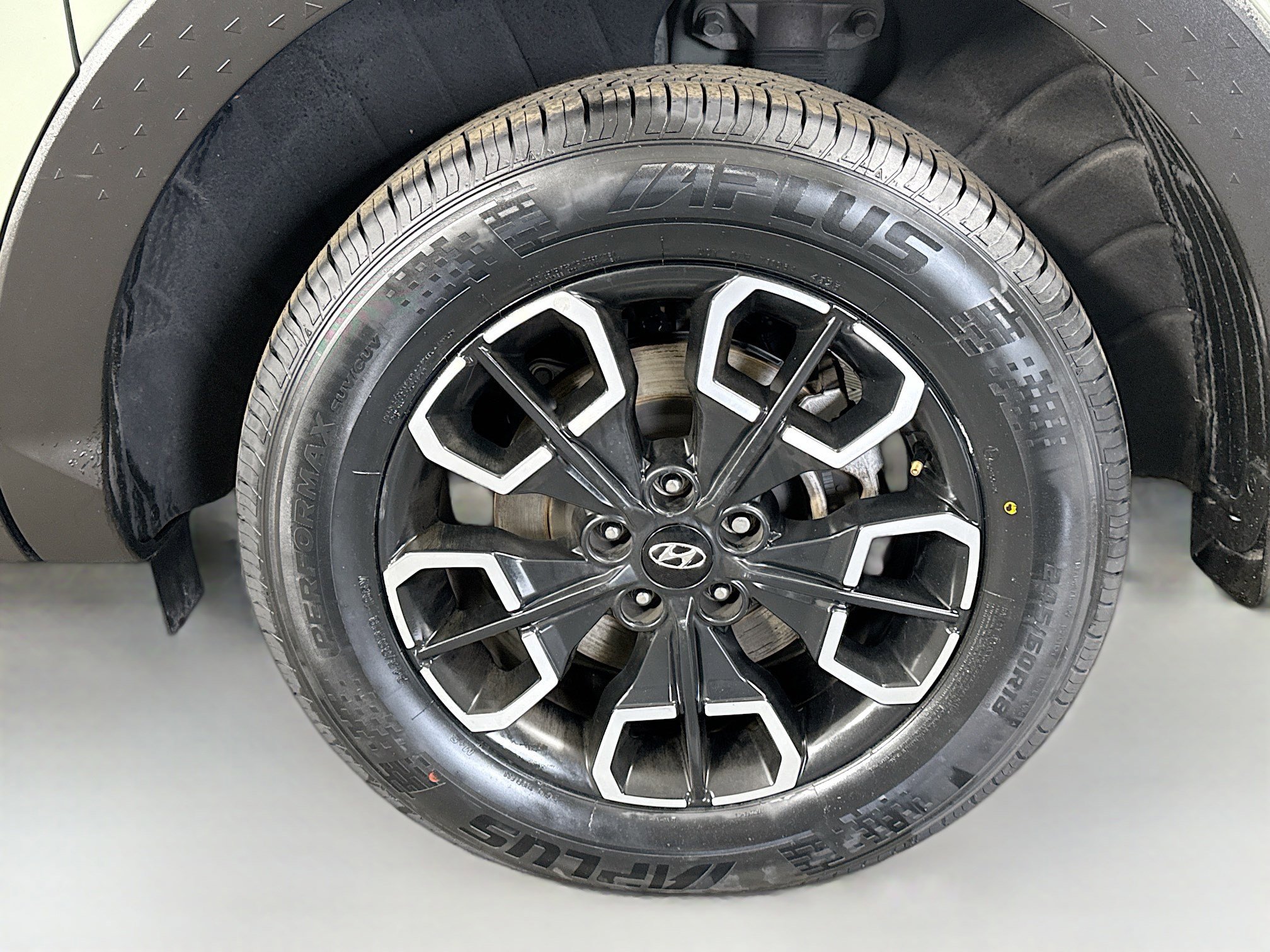 Used 2023 Hyundai Santa Cruz SE image 36