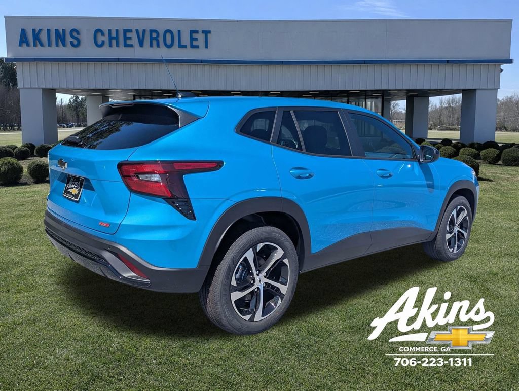 New 2026 Chevrolet Trax RS w/ Sunroof Package FWD image 4