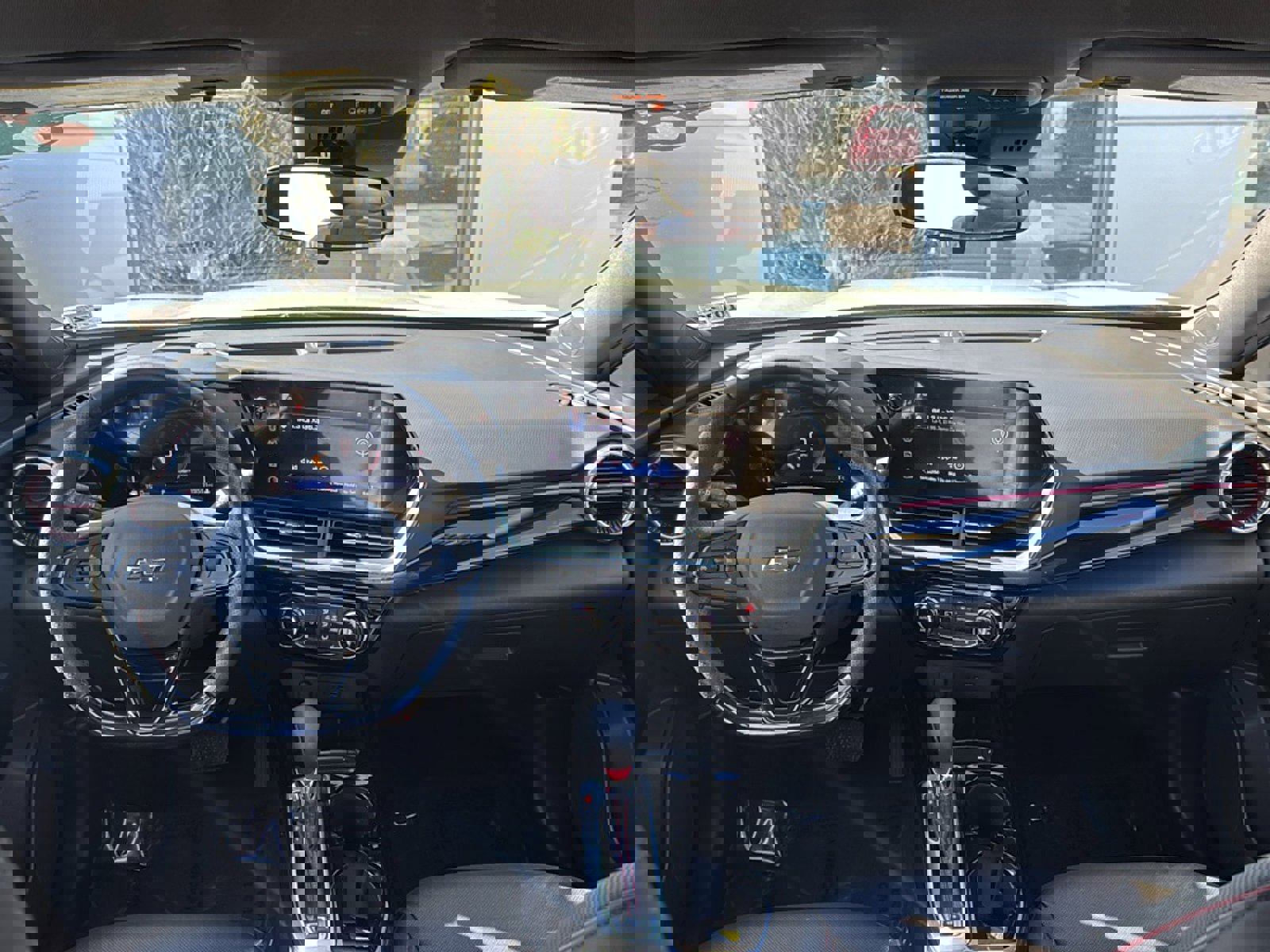 Used 2024 Chevrolet Trax RS w/ Driver Confidence Package image 23