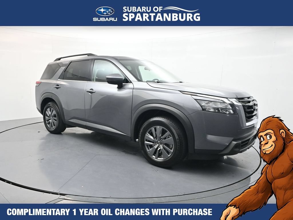 Used 2025 Nissan Pathfinder SV FWD image 1