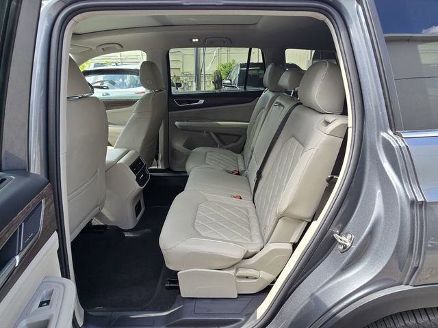 Certified 2025 Volkswagen Atlas SEL Premium R-Line image 11