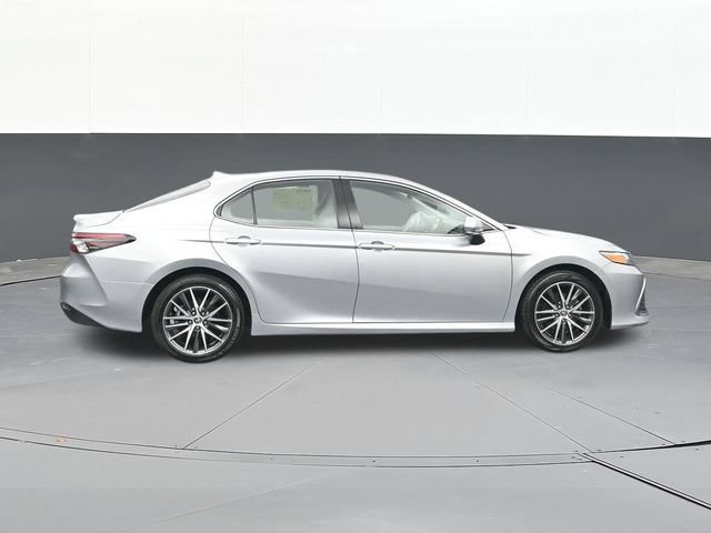 Used 2024 Toyota Camry XLE FWD image 18