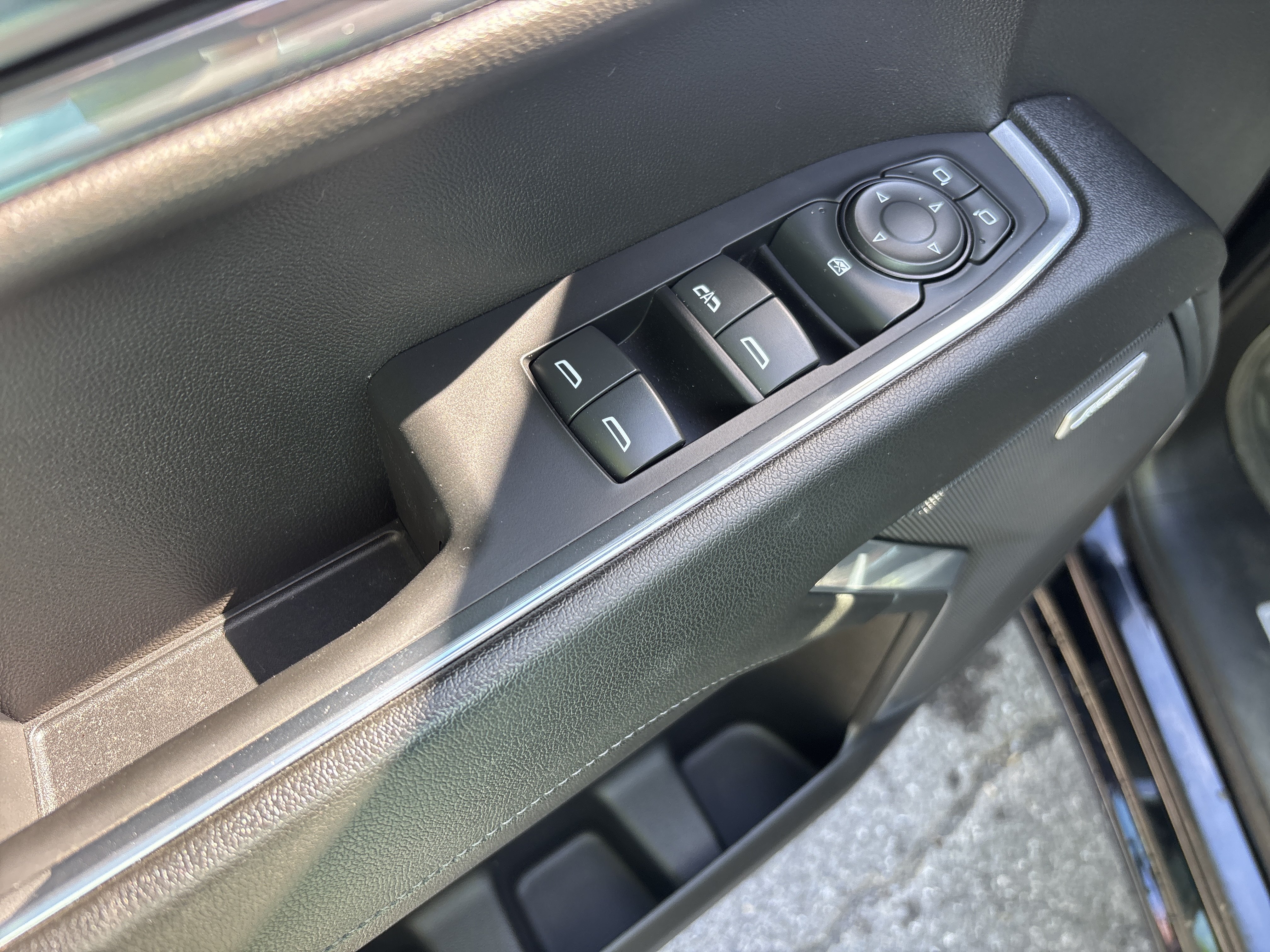 Used 2024 Chevrolet Silverado 1500 RST AWD/4WD image 19