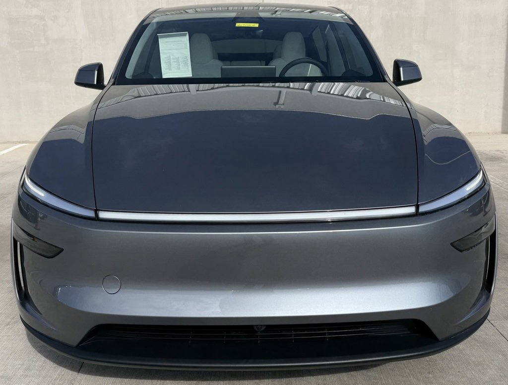 Used 2026 Tesla Model Y 2WD image 2