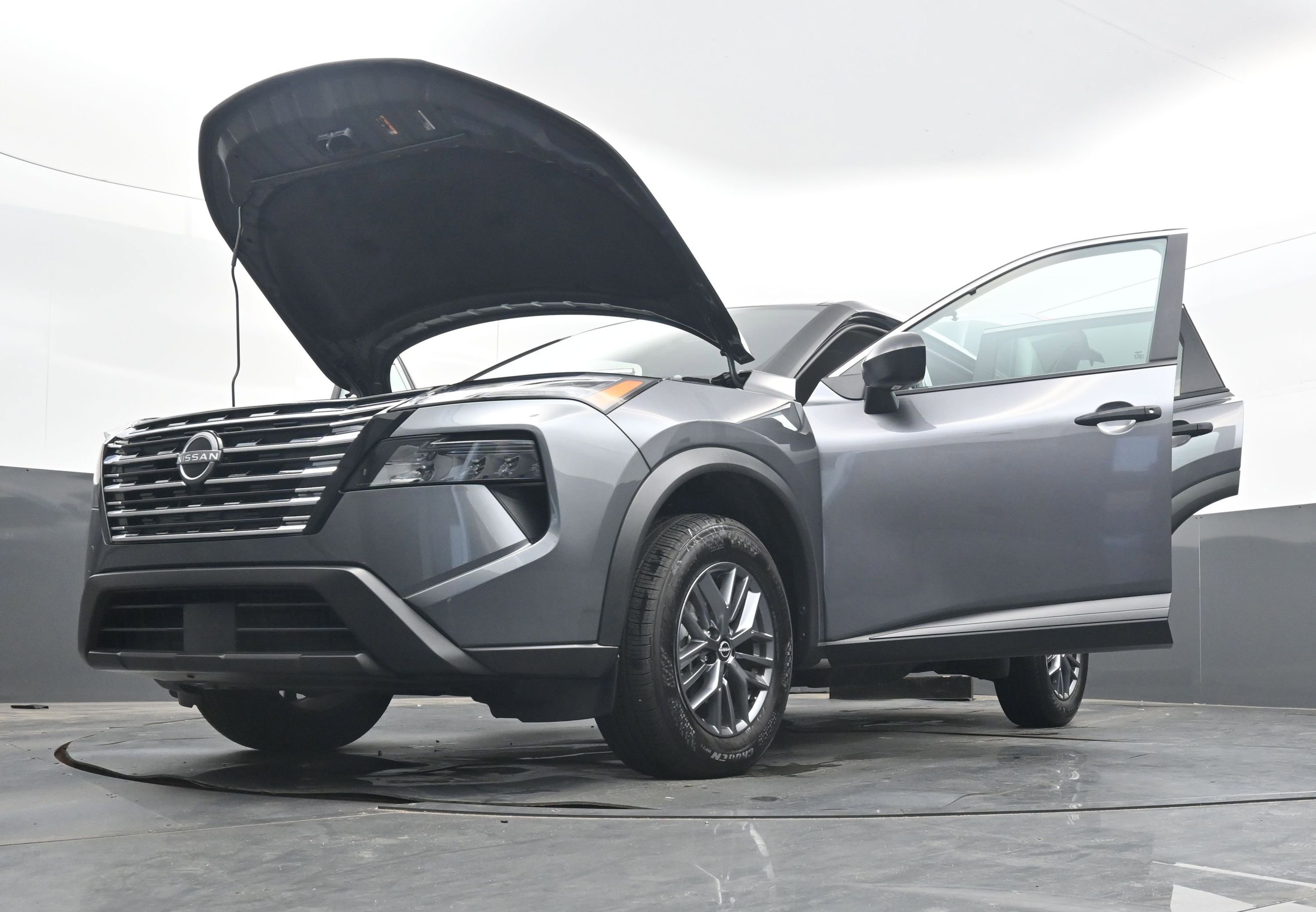 Certified 2025 Nissan Rogue S image 36