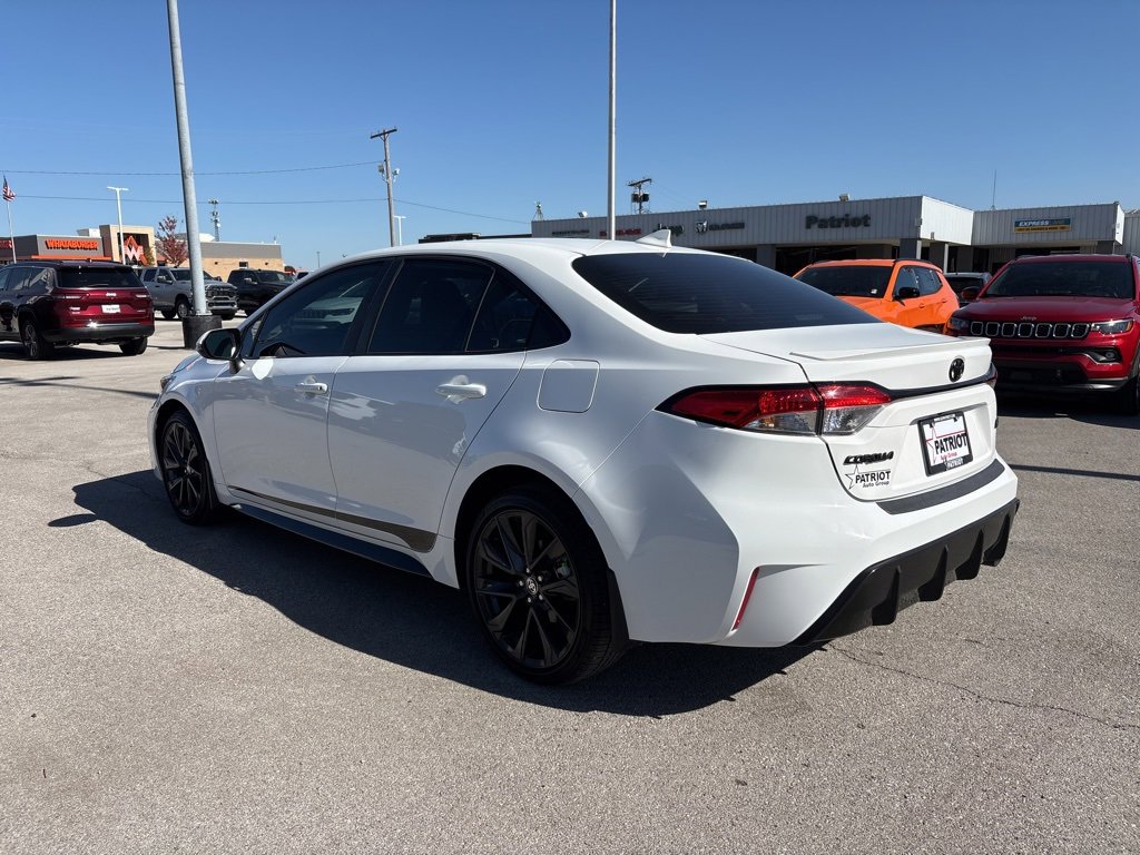 Used 2025 Toyota Corolla SE image 6
