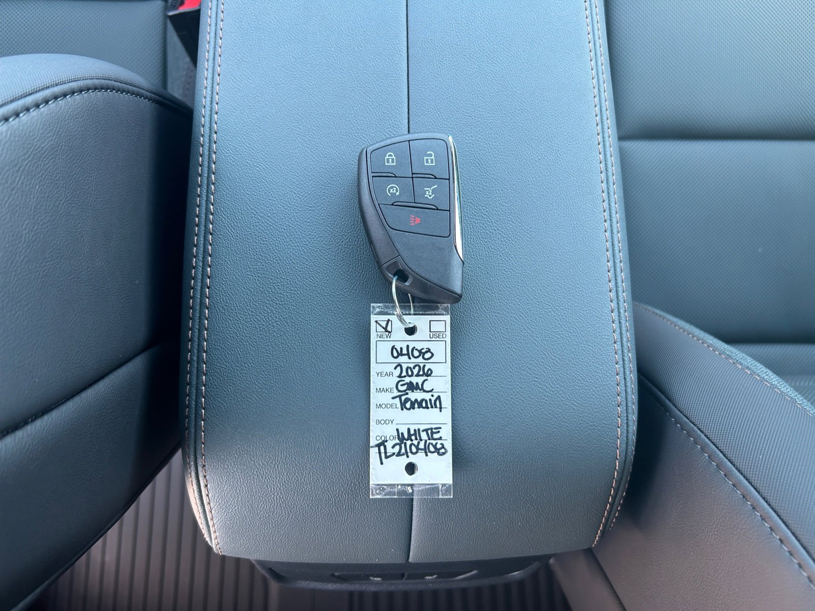 New 2026 GMC Terrain AT4 w/ Convenience Package III image 31