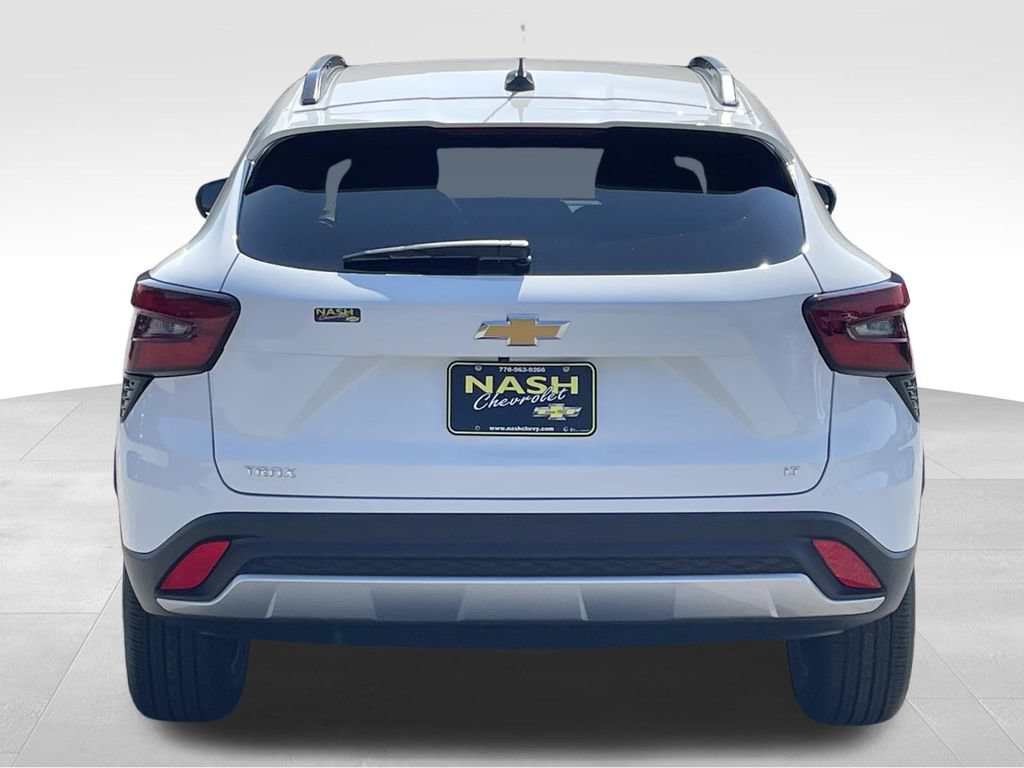 New 2026 Chevrolet Trax LT w/ Driver Confidence Package FWD image 4