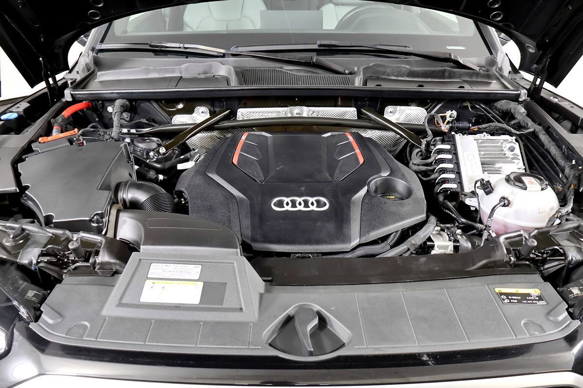 Used 2022 Audi SQ5 Premium Plus w/ Premium Plus Package AWD/4WD image 21