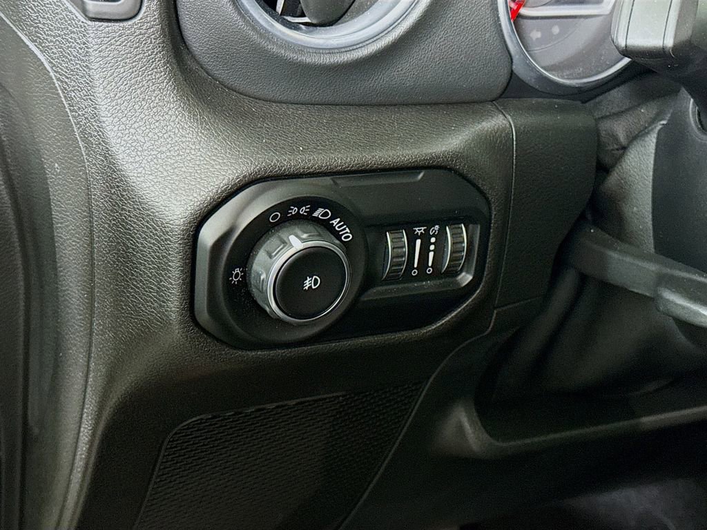Used 2020 Jeep Wrangler Unlimited Rubicon w/ Quick Order Package 28Y Recon AWD/4WD image 21