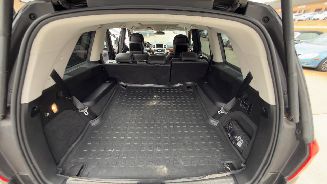 Used 2014 Mercedes-Benz GL 550 4MATIC image 54