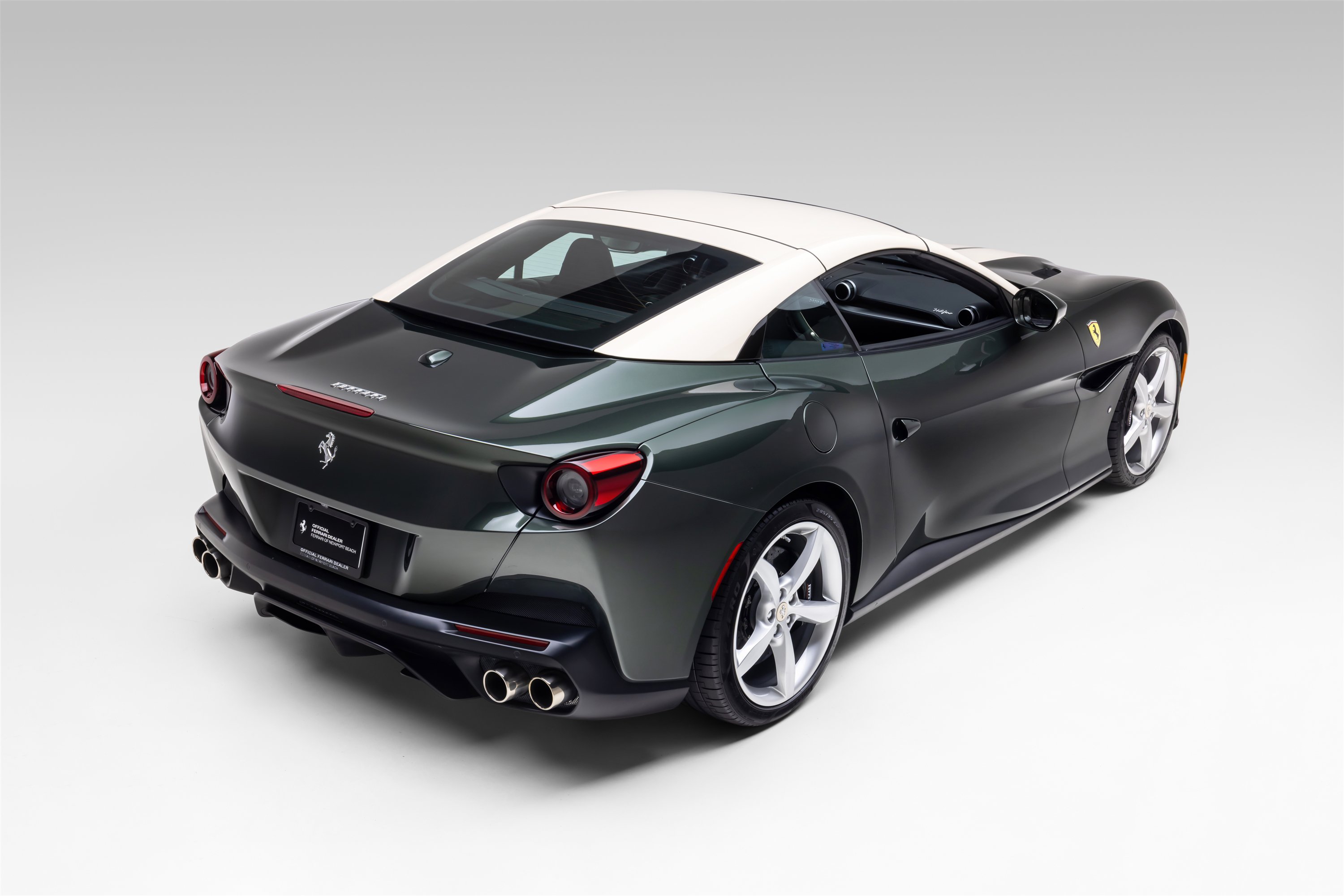 Certified 2019 Ferrari Portofino RWD image 14