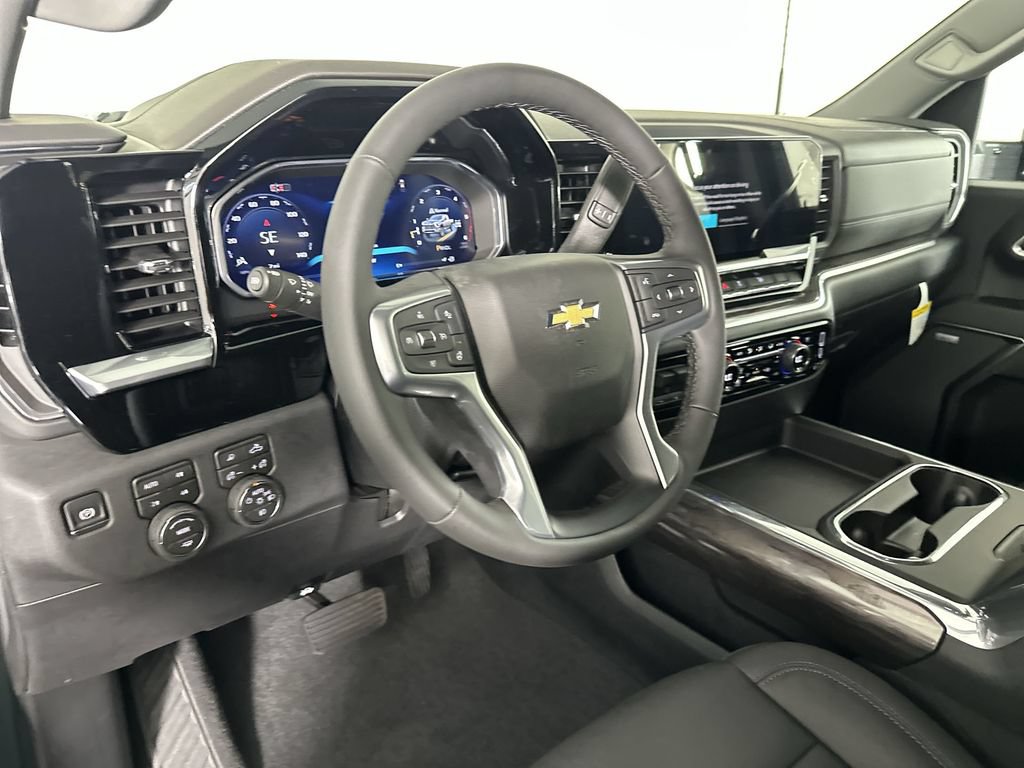 New 2026 Chevrolet Silverado 2500 LTZ w/ LTZ Convenience Package AWD/4WD image 11