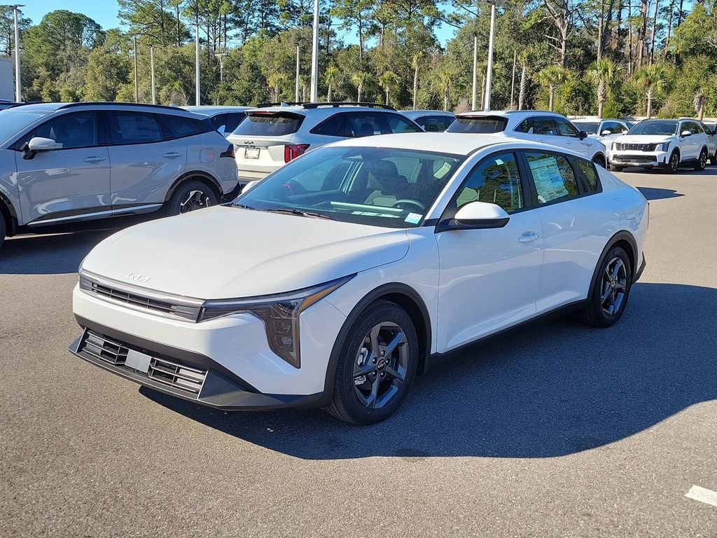 New 2026 Kia K4 FWD image 3