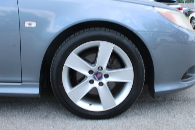 Used 2008 Saab 9-3 2.0T w/ Moonroof Package FWD image 32