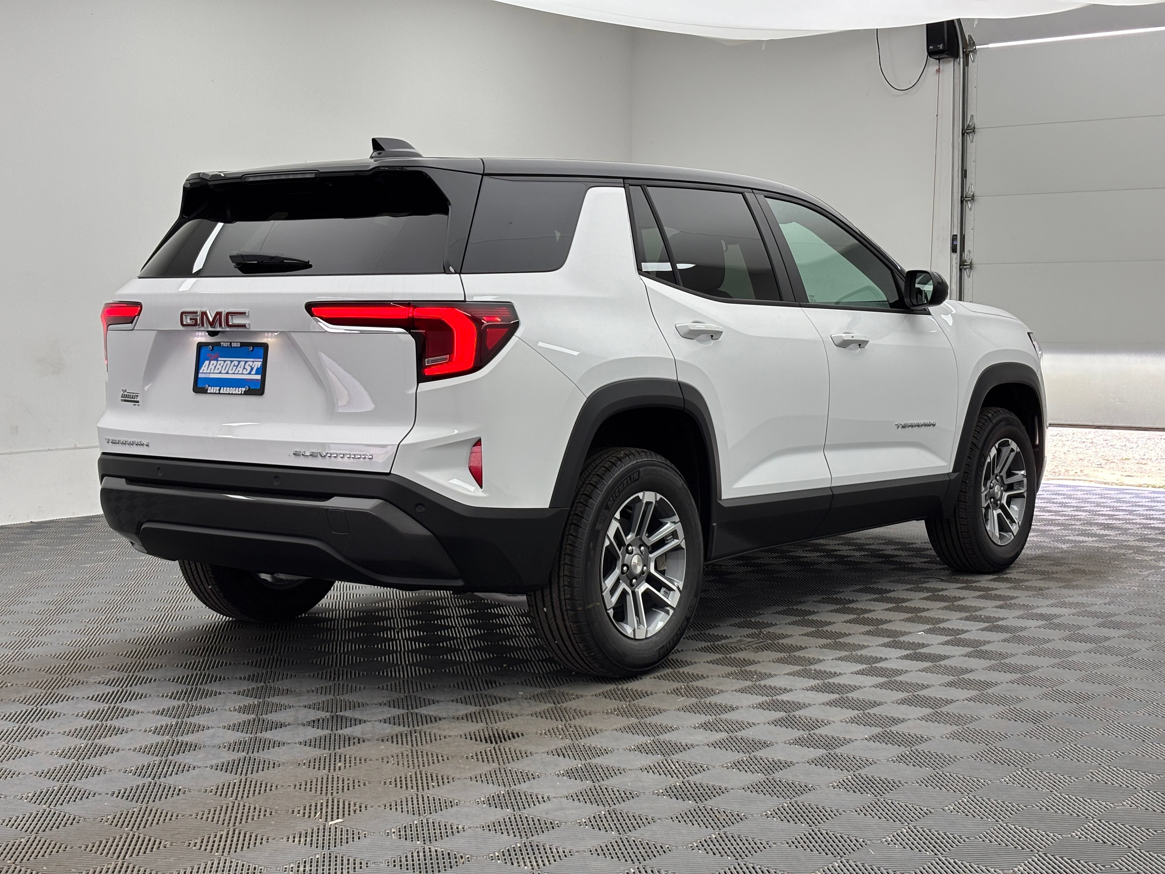 New 2027 GMC Terrain Elevation FWD image 7