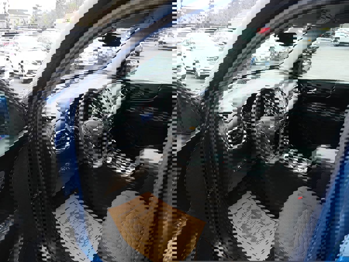 Used 2020 Chevrolet Equinox LT image 9