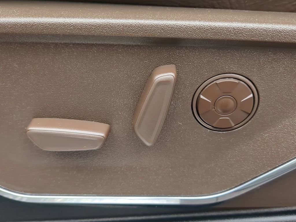 Used 2025 Ford F350 King Ranch w/ Chrome Package AWD/4WD image 30