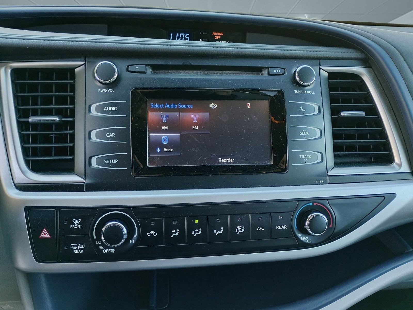 Used 2019 Toyota Highlander LE image 20