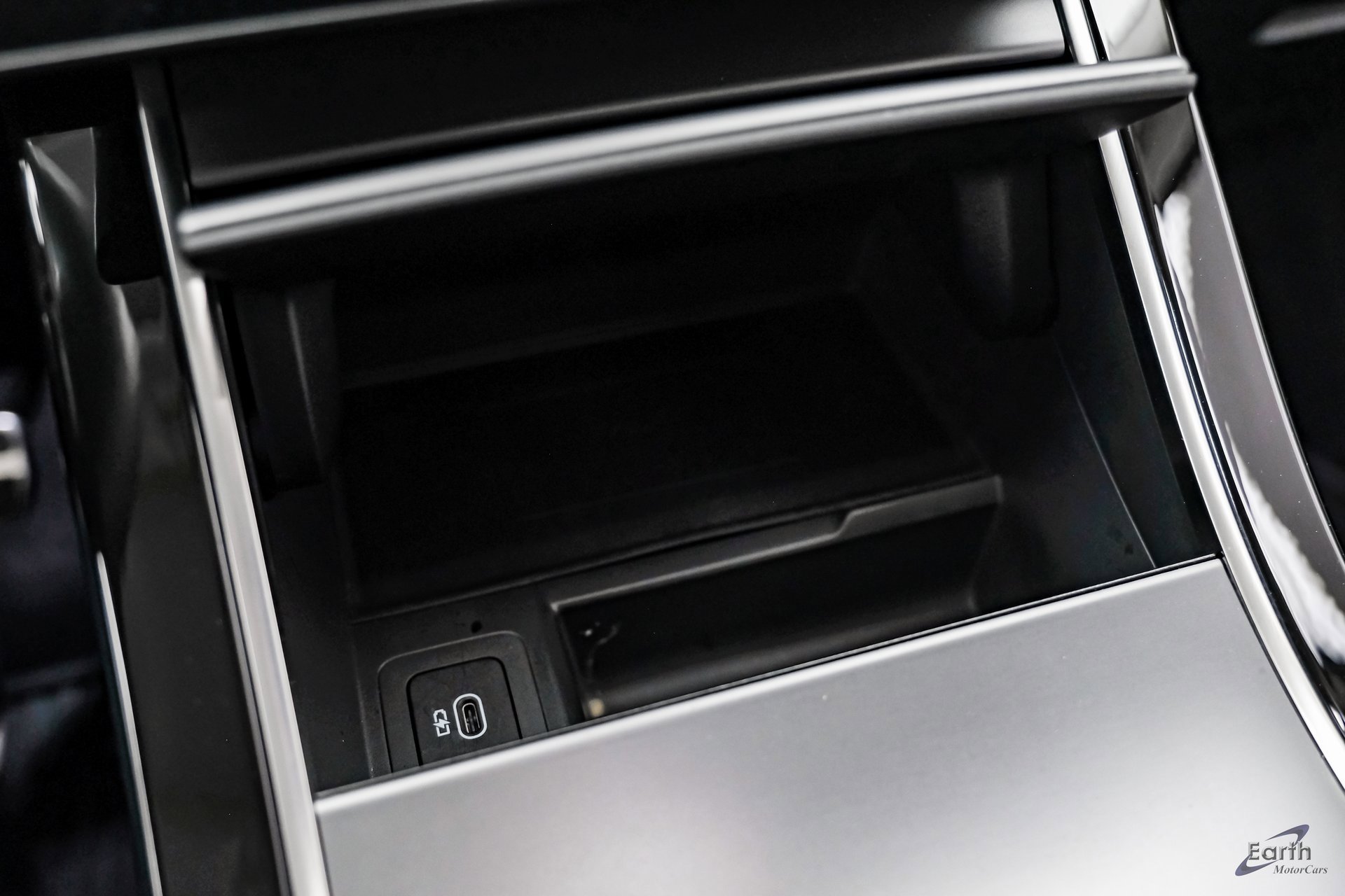 Used 2024 Land Rover Range Rover Evoque Dynamic SE image 53