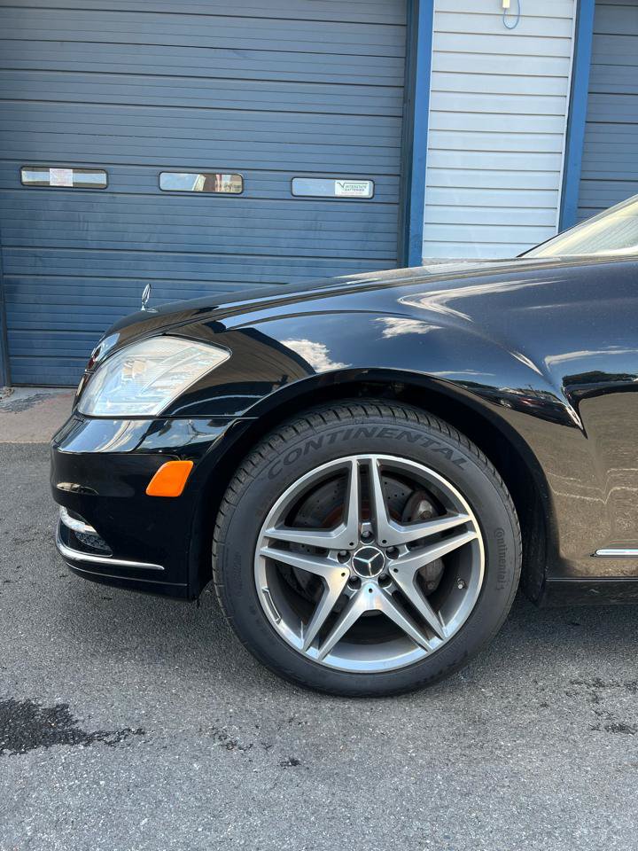 Used 2011 Mercedes-Benz S 550 4MATIC image 2