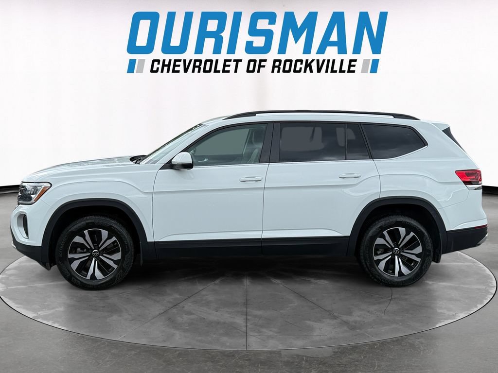 Used 2024 Volkswagen Atlas SE AWD/4WD image 3