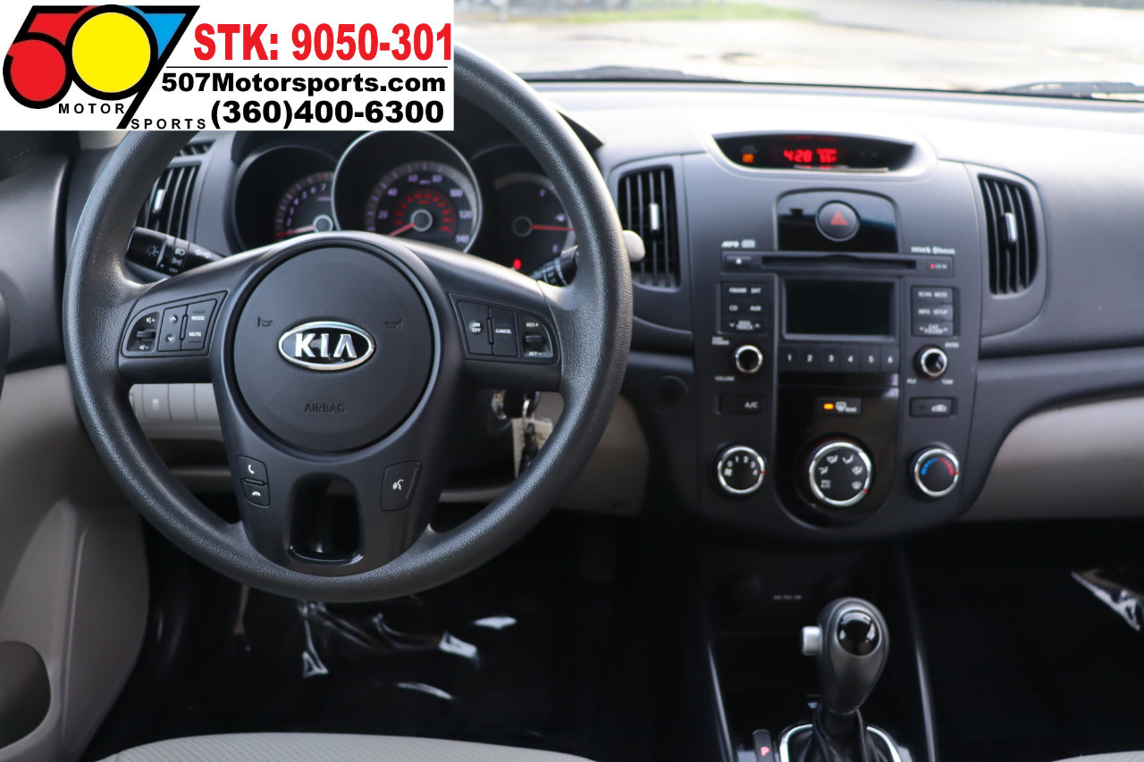 Used 2012 Kia Forte EX image 17
