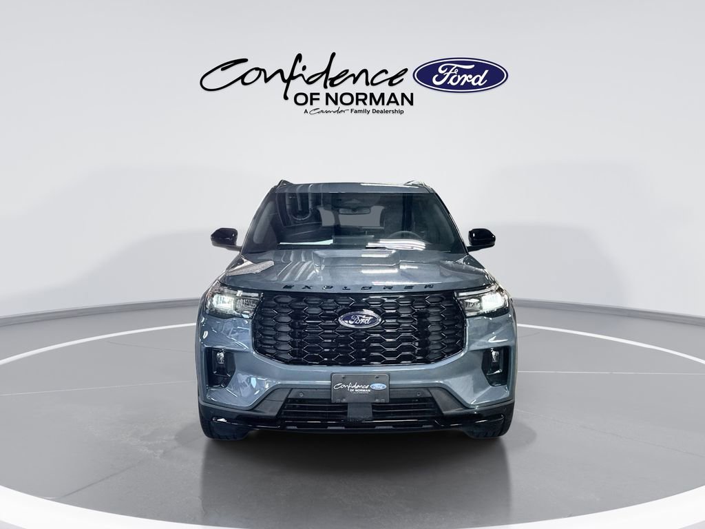 New 2026 Ford Explorer ST-Line w/ ST-Line Street Pack AWD/4WD image 2