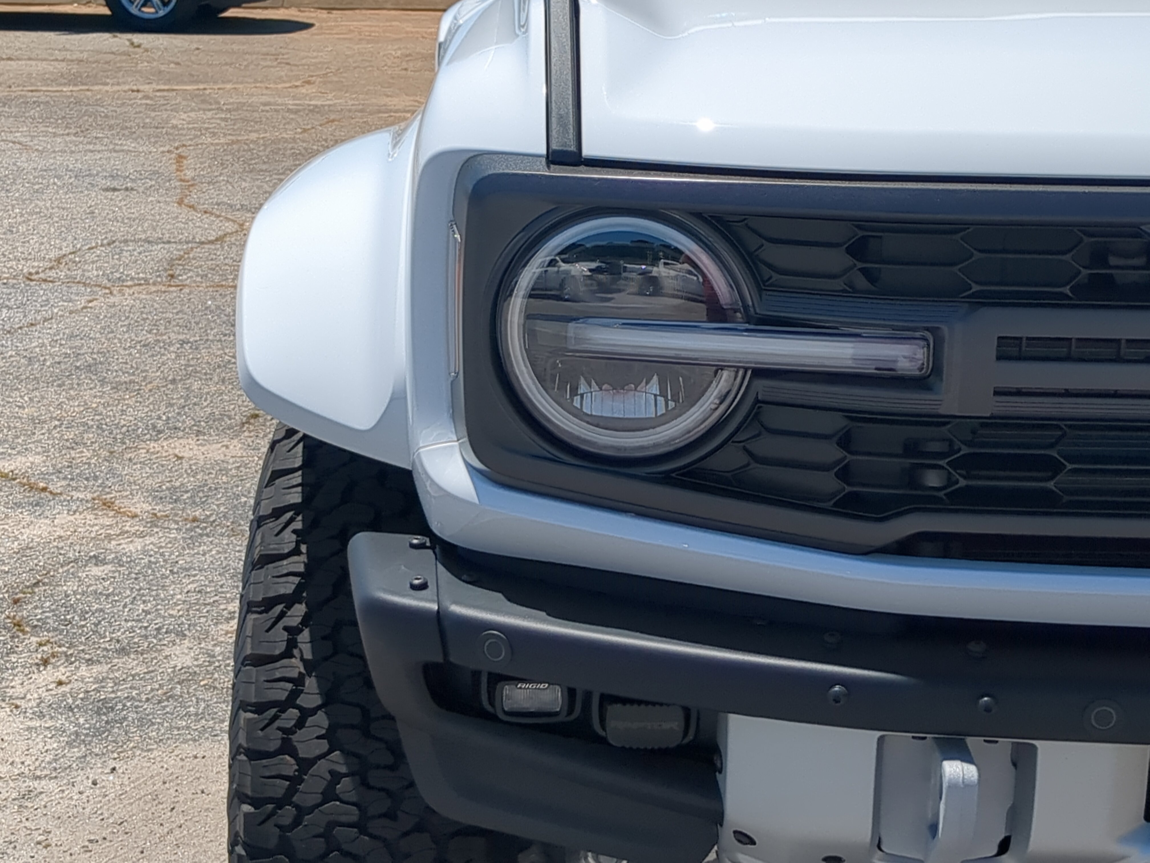 New 2026 Ford Bronco Raptor w/ Interior Carbon Fiber Pack AWD/4WD image 8