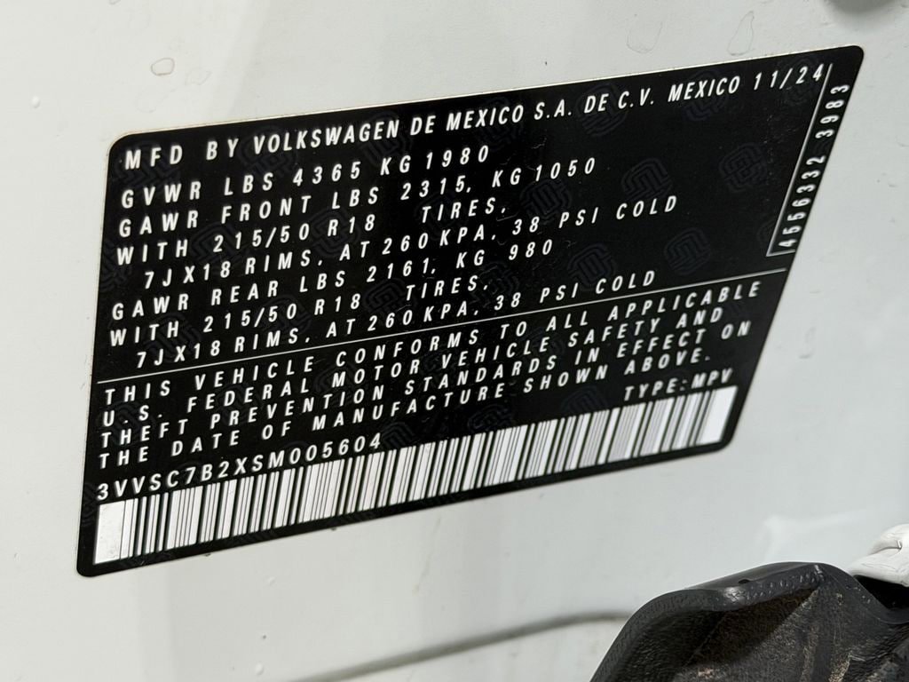 Used 2025 Volkswagen Taos SE FWD image 32