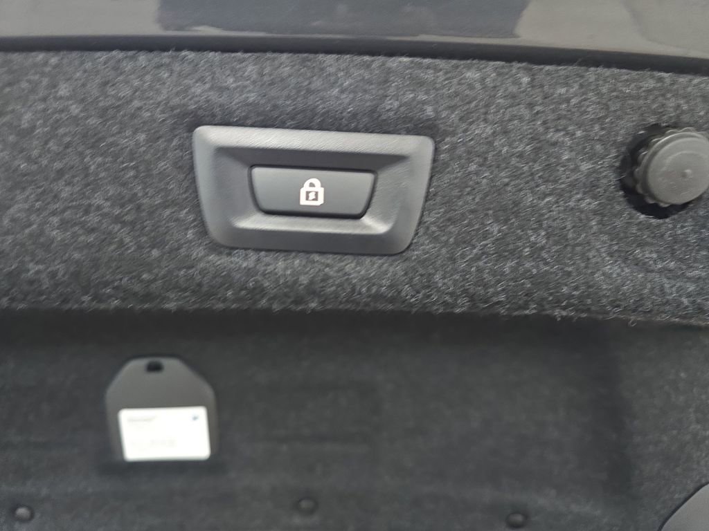 Used 2022 BMW M5 CS AWD/4WD image 30