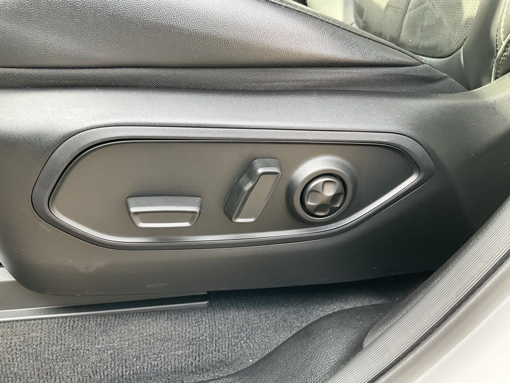 Used 2023 Jeep Grand Cherokee Altitude image 19