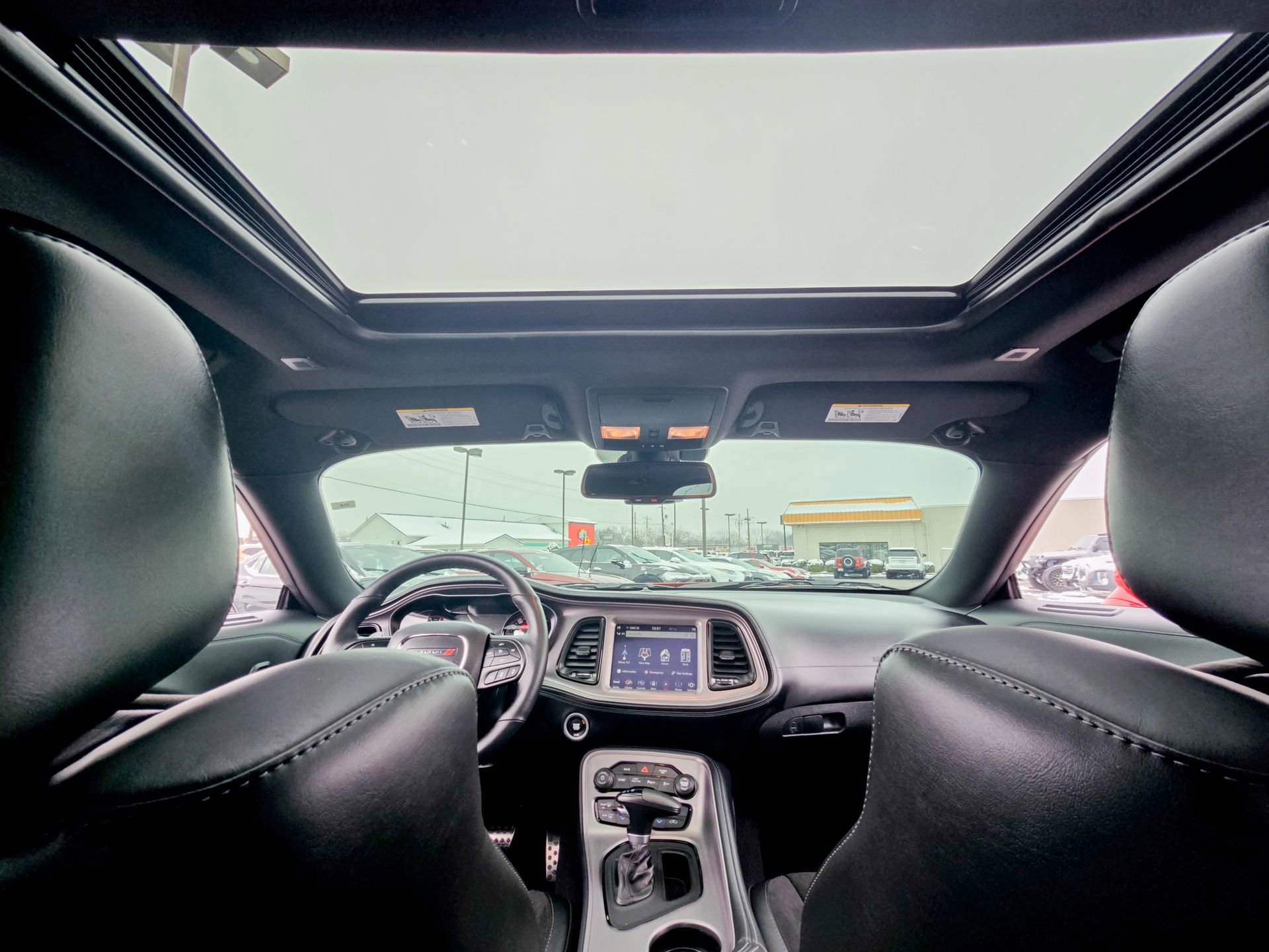 Used 2023 Dodge Challenger R/T w/ Plus Package image 17