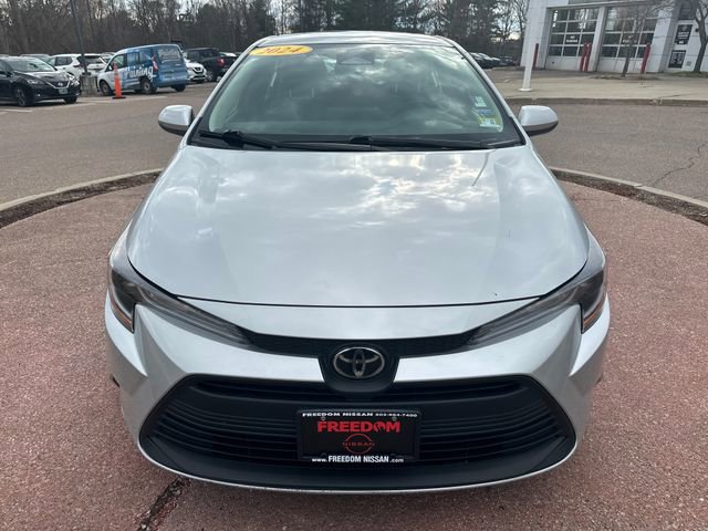 Used 2024 Toyota Corolla LE image 8