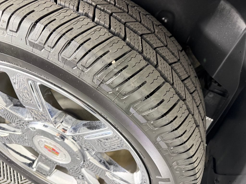 Used 2013 Cadillac Escalade EXT Premium AWD/4WD image 16
