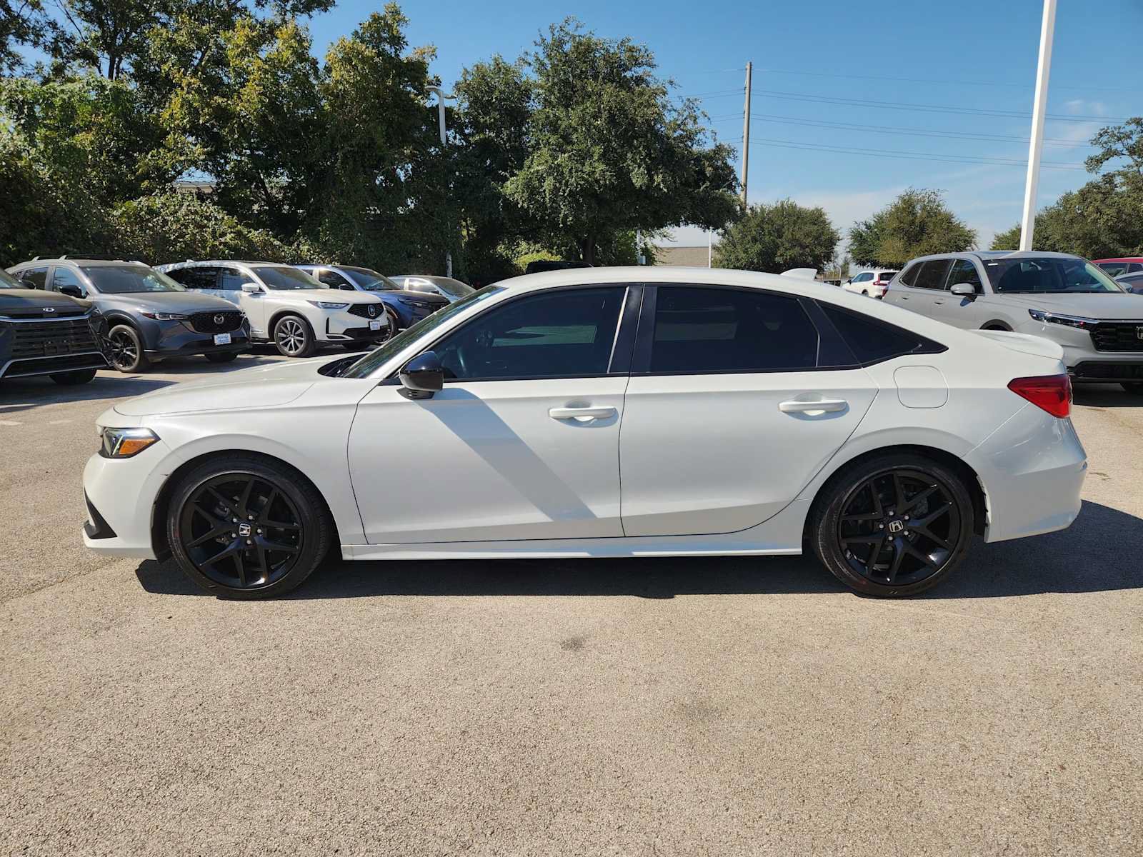 Used 2023 Honda Civic Sport image 4