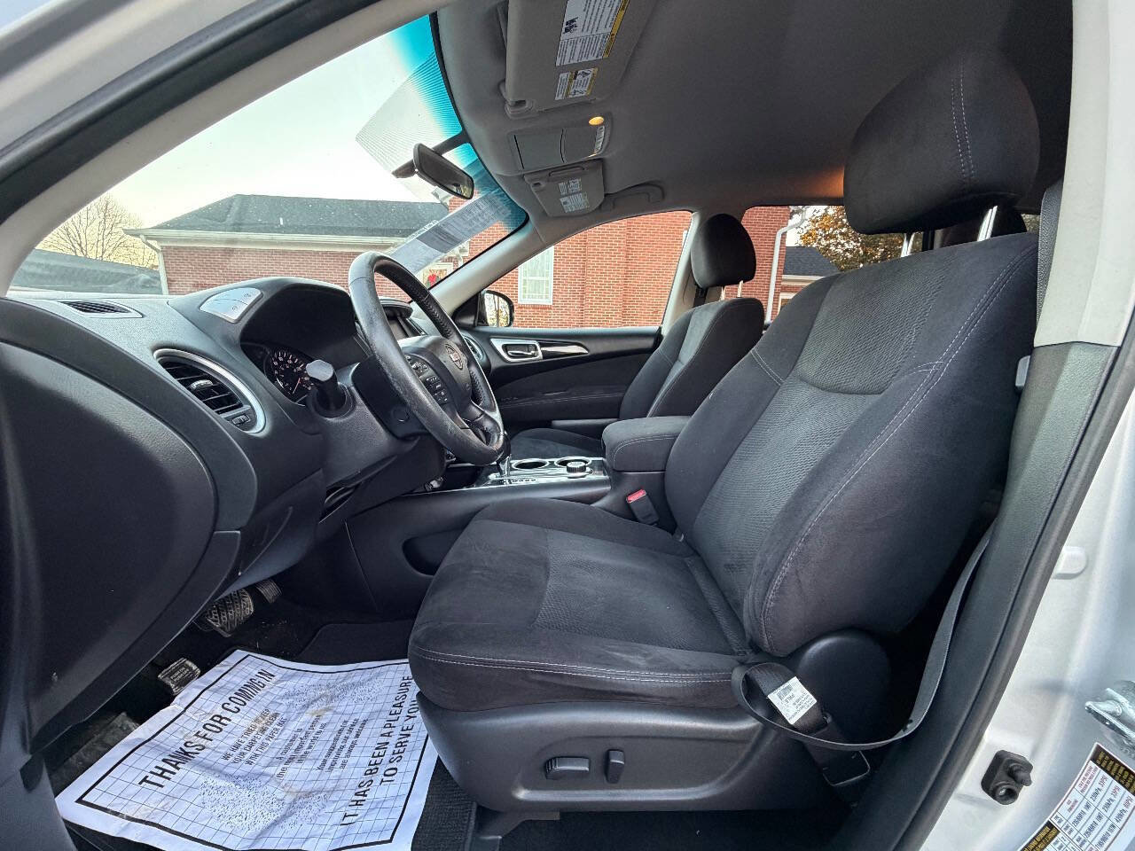 Used 2014 Nissan Pathfinder SV image 12