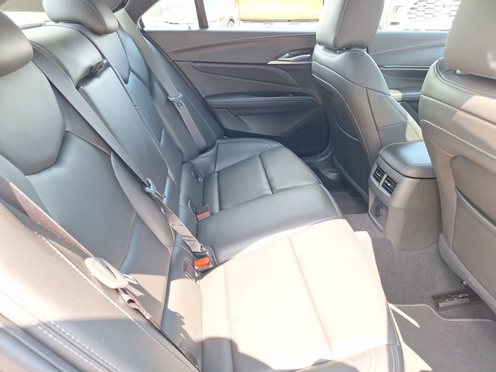 Used 2025 Cadillac CT4 Luxury RWD image 31