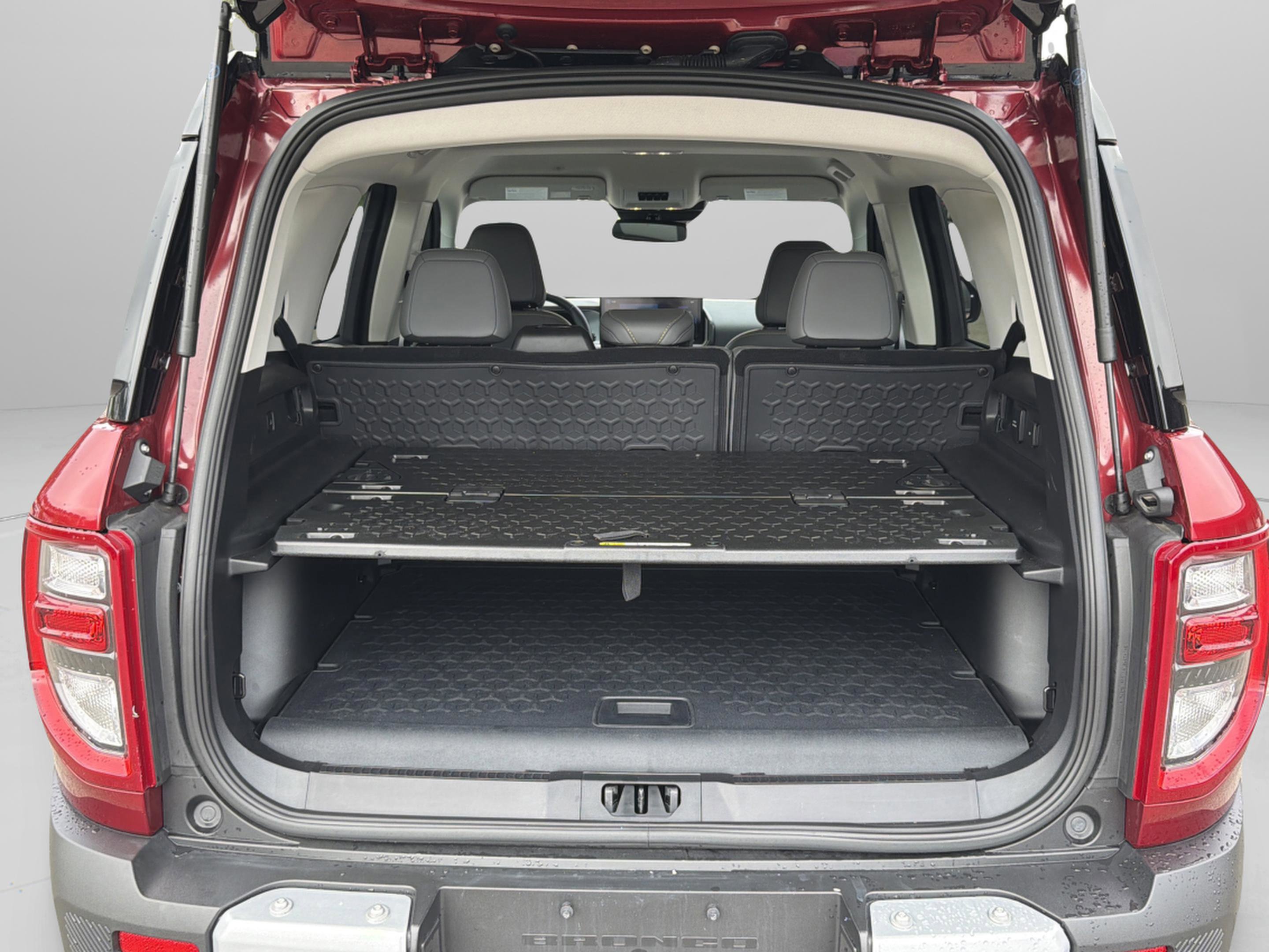 Used 2025 Ford Bronco Sport Badlands w/ Sasquatch Badlands Package image 25