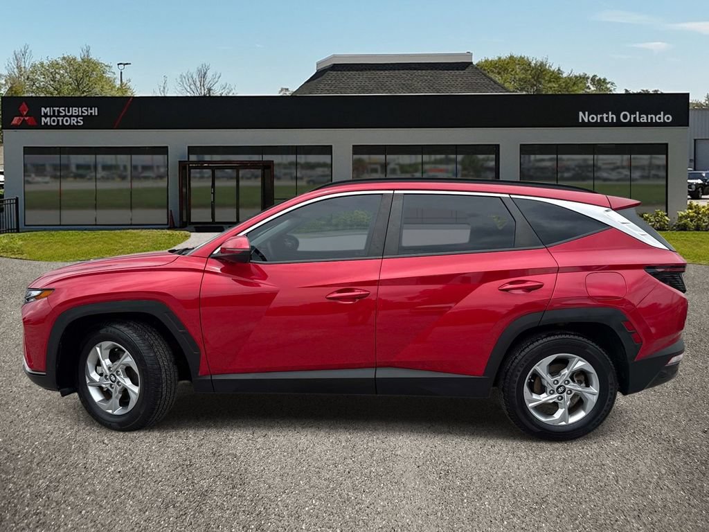 Used 2023 Hyundai Tucson SEL FWD image 2