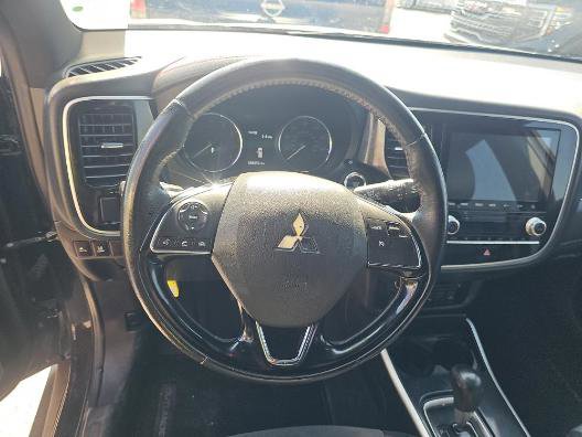 Used 2020 Mitsubishi Outlander LE image 5