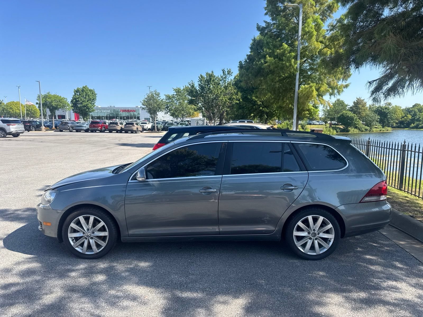Used 2012 Volkswagen Jetta TDI FWD image 6