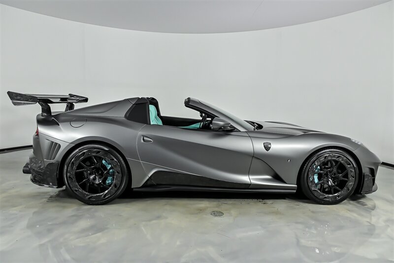Used 2021 Ferrari 812 GTS RWD image 9